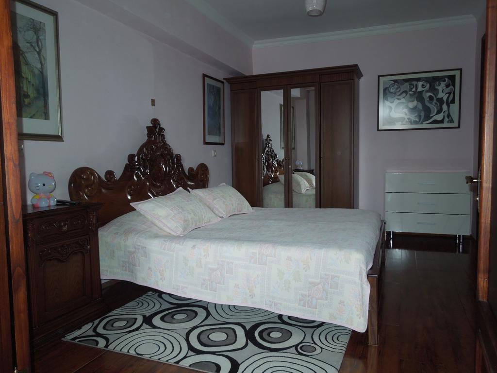 Lika'S Apartment 巴统 客房 照片